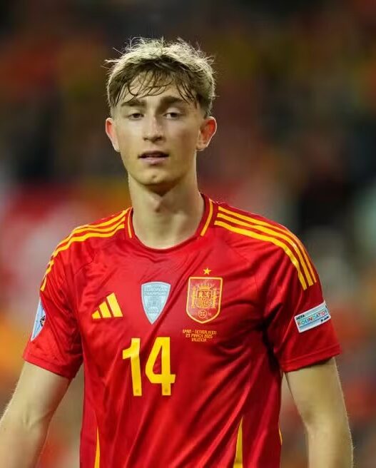 Real Madrid anuncia zagueiro promissor e movimenta mercado