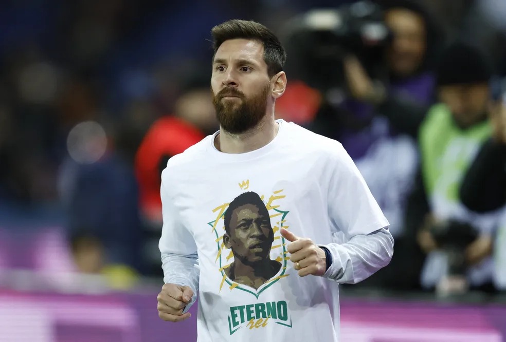 Messi é eleito o melhor jogador da história na frente de Pelé, segundo IFFHS