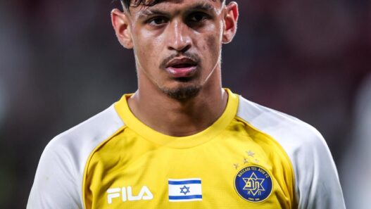 Ex-Santos, Weslley Patati alcança 20 participações em gols pelo Maccabi Tel Aviv