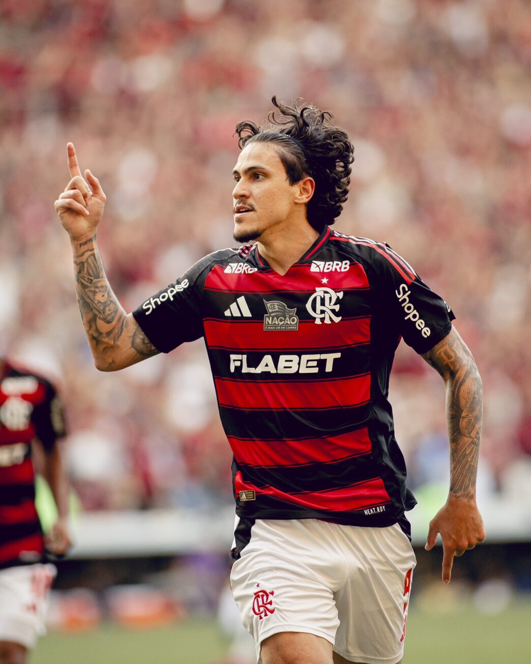 Flamengo vai aumentar salário de Pedro
