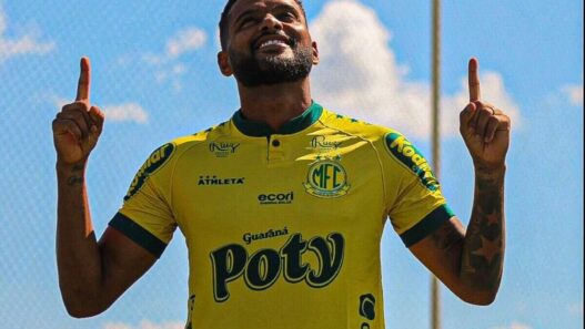 Reinaldo brilha com gols e assistências no Mirassol