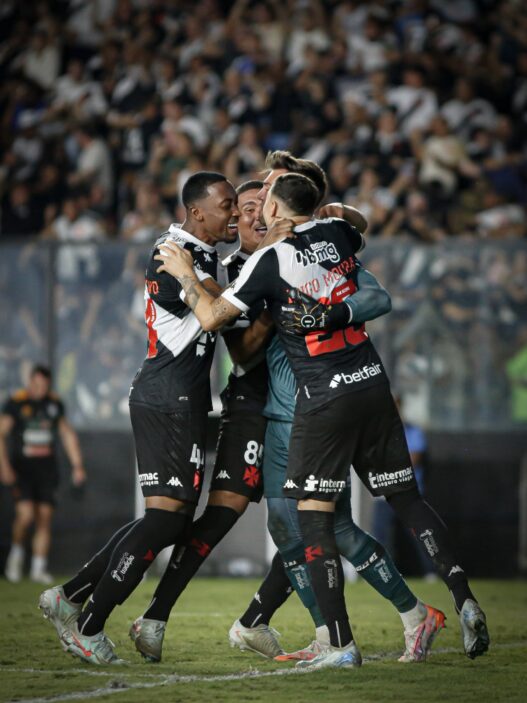 Vasco x Melgar: onde assistir e escalações