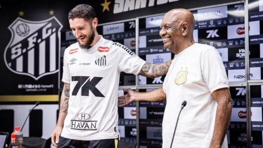 Zé Rafael é apresentado no Santos, fala de lesão, vontade de abandonar a carreira e expectativas