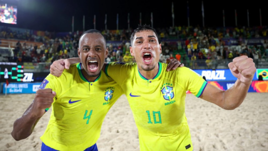 Brasil goleia a Espanha, avança à semifinal e segue na busca pelo hepta no Mundial de Beach Soccer