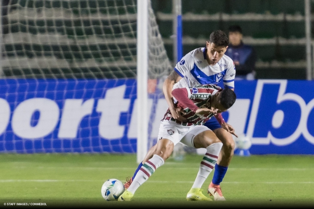 Fluminense perde na altitude e cede liderança do grupo na Sul-Americana