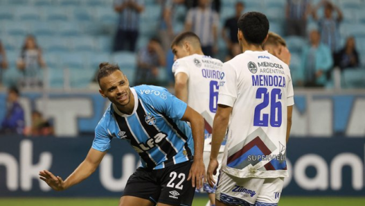 Grêmio empata com o Godoy Cruz na Arena e garante vaga no mata-mata da Sul-Americana