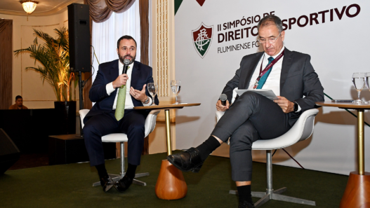 Presidentes de clubes defendem punições esportivas contra inadimplência em debate sobre fair play financeiro