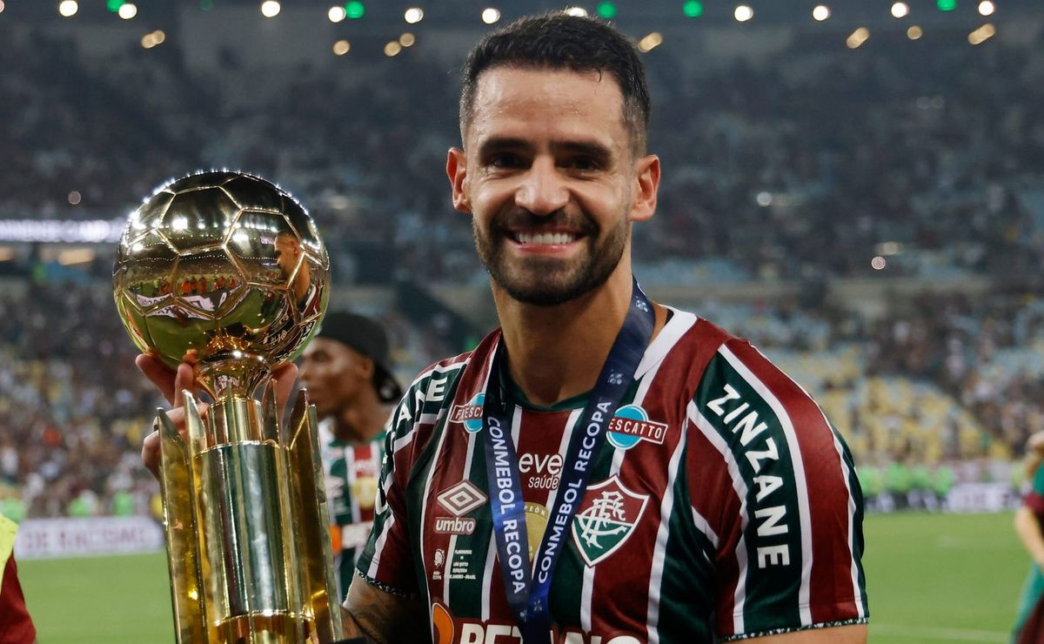 Renato Augusto rescinde contrato e não é mais jogador do Fluminense