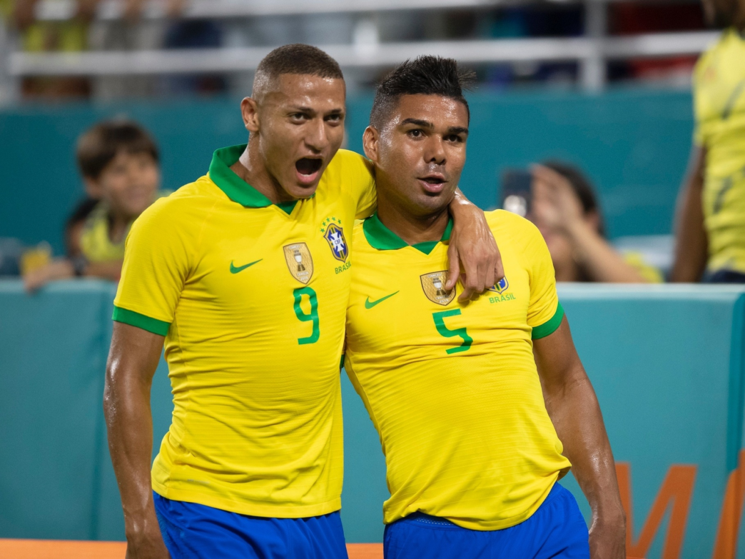 Casemiro e Richarlison voltam ao radar da Seleção e devem ser convocados por Ancelotti