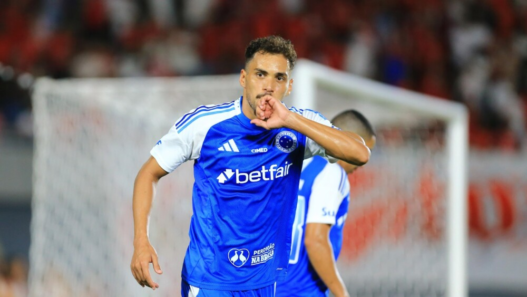 Cruzeiro vence o Vila Nova novamente e avança com autoridade às oitavas da Copa do Brasil