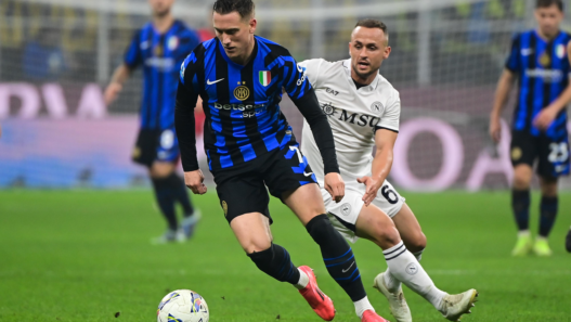Napoli e Inter de Milão duelam ponto a ponto pelo título do Campeonato Italiano