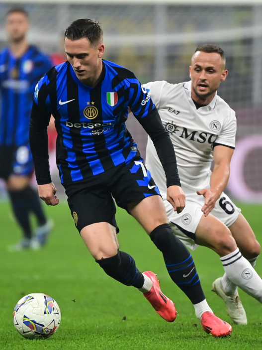 Napoli e Inter de Milão duelam ponto a ponto pelo título do Campeonato Italiano