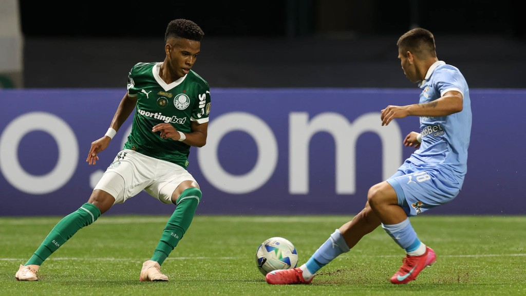 Palmeiras alcança marca histórica na Libertadores e provoca o Corinthians nas redes sociais