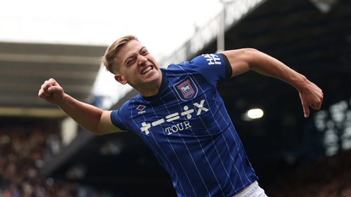 Chelsea encaminha contratação de atacante destaque na Premier League