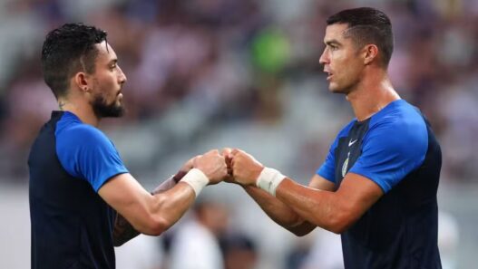 Alex Telles revela mensagem por Cristiano Ronaldo no Botafogo