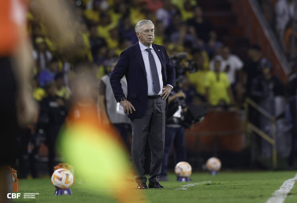 Na estreia de Ancelotti, Brasil somente empate com Equador