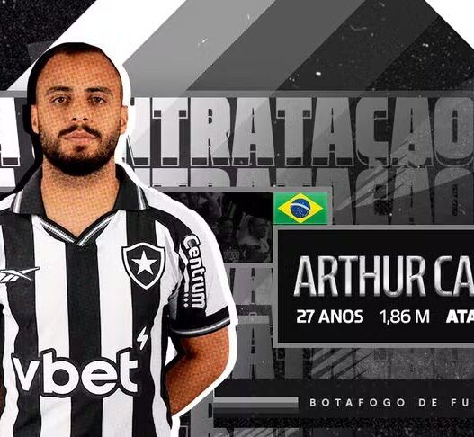 Botafogo anuncia a contratação de Arthur Cabral