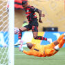 Bruno Henrique muda o jogo, Flamengo bate o Chelsea e lidera seu grupo no Mundial