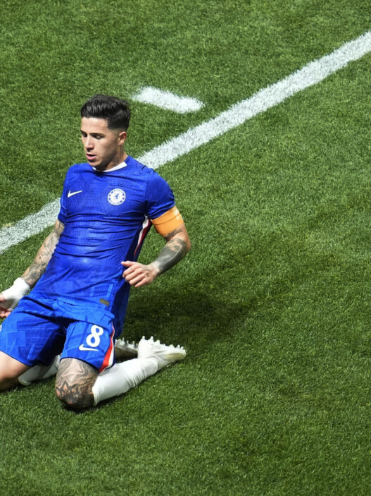 Chelsea vence e abre vantagem no Grupo D da Copa de Clubes