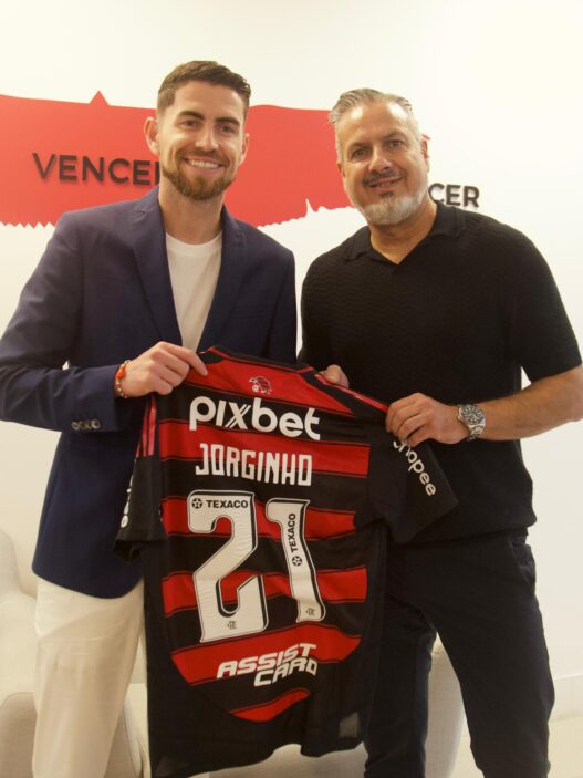 Flamengo anuncia a contratação de Jorginho