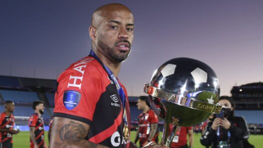 Thiago Heleno revela mágoa ao deixar o Athletico