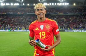 Yamal responde Dembélé sobre Bola de Ouro e afirma: "Ótimo jogador, mas estamos na final"