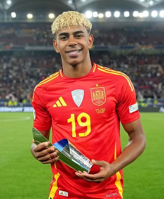 Yamal responde Dembélé sobre Bola de Ouro e afirma: "Ótimo jogador, mas estamos na final"