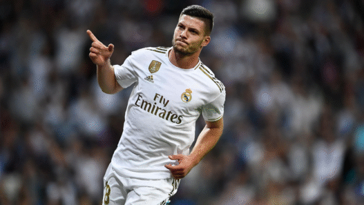 Botafogo negocia contratação de Luka Jović, ex-Real Madrid e Milan
