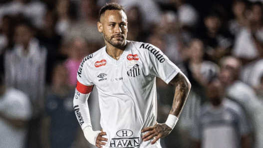 Neymar acerta renovação com o Santos até dezembro