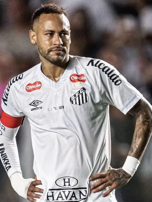 Neymar acerta renovação com o Santos até dezembro