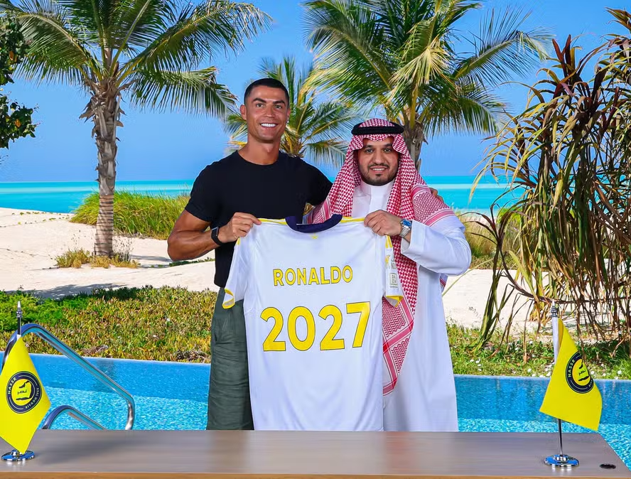 Cristiano Ronaldo renova com o Al-Nassr até 2027 e seguirá na Arábia Saudita