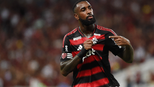 Al-Nassr busca contratação de Gerson após pedido de futuro técnico