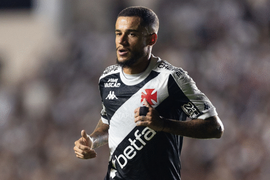 Philippe Coutinho rescinde com Aston Villa e encaminha permanência definitiva no Vasco