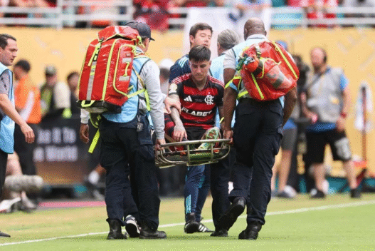Exame confirma fratura de Erick Pulgar no pé direito; volante retorna ao Rio para reavaliação