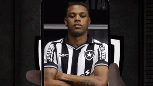 Botafogo oficializa zagueiro Kaio Pantaleão até 2028 após longa negociação