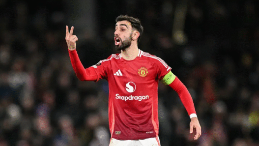 Bruno Fernandes diz não ao Al-Hilal e permanece no Manchester United