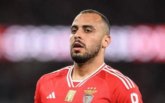 Botafogo avança por Arthur Cabral, atacante do Benfica