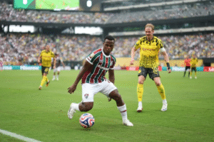 Fluminense domina Borussia Dortmund, mas desperdiça chances e estreia com empate no Mundial de Clubes