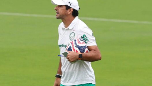 Abel afirma que Palmeiras é azarão contra o Chelsea