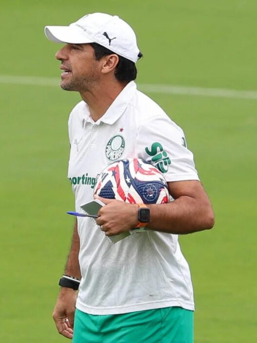 Abel afirma que Palmeiras é azarão contra o Chelsea