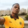 Wolverhampton anuncia contratação de Arias, ex-Fluminense