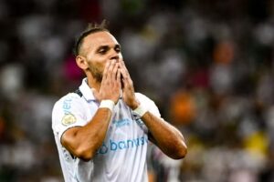 Braithwaite mantém média de gols impressionante desde sua chegada ao Grêmio