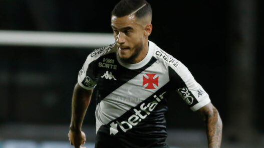 Coutinho será desfalque no Vasco; entenda o motivo