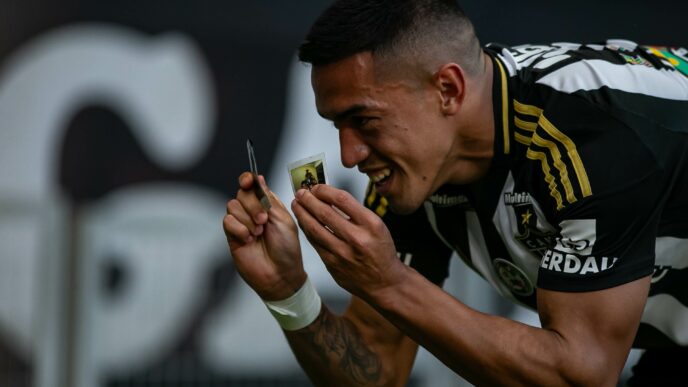 Cuello marca, Atlético bate o Flamengo e abre vantagem