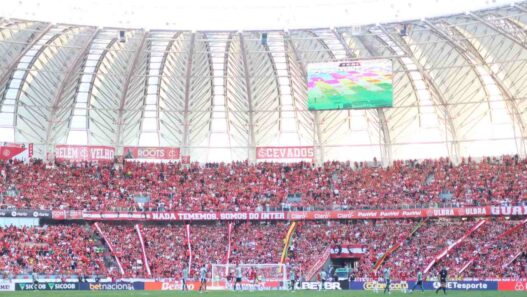 Internacional x Vitória: onde assistir, escalações e arbitragem