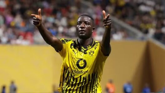 Guirassy decide, Borussia vence o Monterrey e pega o Real Madrid