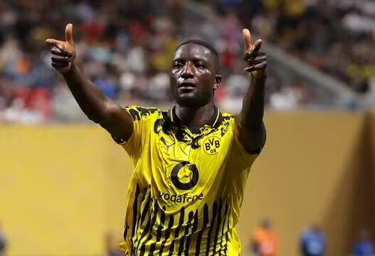 Guirassy decide, Borussia vence o Monterrey e pega o Real Madrid
