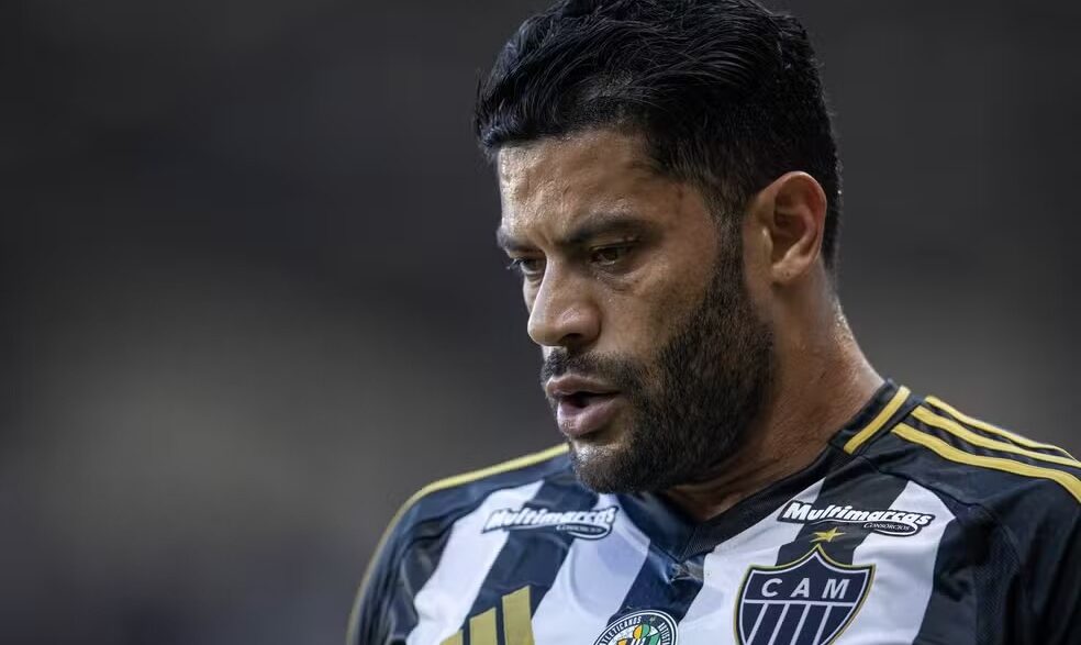 Hulk mostra insatisfação com salários no Atlético