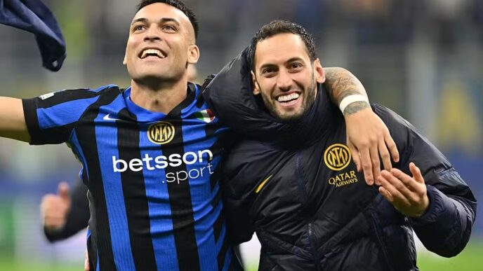 Çalhanoglu responde Lautaro após polêmica em eliminação da Inter de Milão