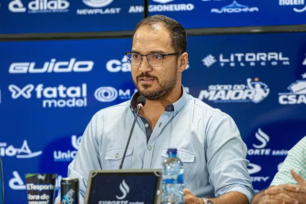 Diretor do CSA fala sobre time reserva contra o Vasco na Copa do Brasil